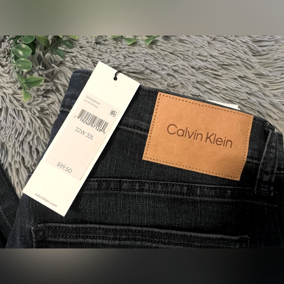 Calvin Klein Jeans NWT - Standard Straight - Picture 3 of 15